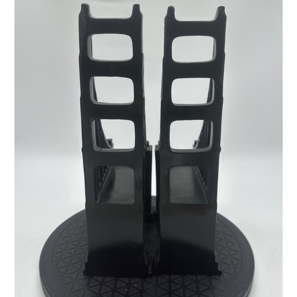 Golden Gate Bridge Hard Plastic Bookends - Picture 4 of 7